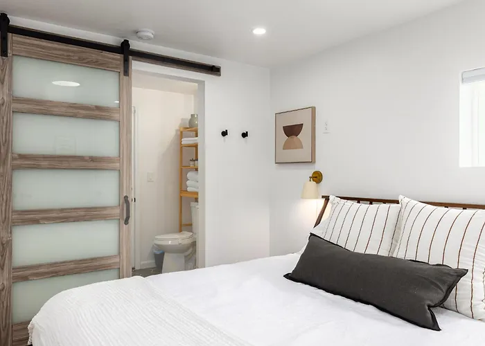 Designer With Guest House, Pool, Hot Tub Сasa de vacaciones